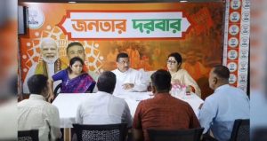 মুখ্যমন্ত্রী শুভেন্দু অধিকারীর ‘জনতার দরবার’ শুরু, সল্টলেকে ভিড় চাকরিপ্রার্থীদের