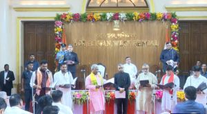 রাজ্যের প্রথম বিজেপি সরকারের মন্ত্রিসভা সম্প্রসারণ, শপথ নিলেন ১০ পূর্ণমন্ত্রী