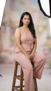 স্বপ্নের পথে এক তরুণী — ১৯ বছরেই অভিনয়ের জগতে নিজের পরিচয় গড়ছেন প্রার্থনা চালক