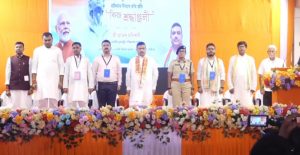 হেলিকপ্টার জরুরি অবতরণ, কেশপুরে ক্ষুদিরামের পৈতৃক ভিটেতে মুখ্যমন্ত্রীর শ্রদ্ধা নিবেদন