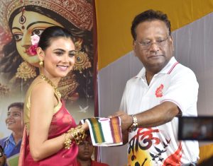 ৮৮ বছরে টালিগঞ্জ শান্তিপল্লী পুজো সমিতির দুর্গোৎসবের সূচনা, খুঁটি পুজোয় বিশেষ আকর্ষণ ইধিকা পাল