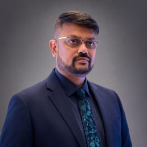 স্টারমঞ্চের অভিনব উদ্যোগ, এবার গাড়ির ভিতরেই কারাওকে