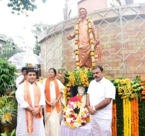 মহানায়ক উত্তমকুমারের জন্মশতবর্ষে আহেরিটোলায় শ্রদ্ধার্ঘ্য